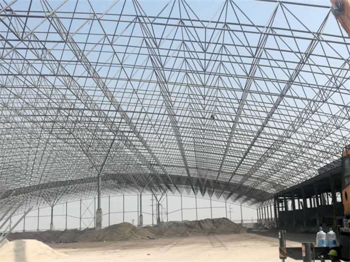 伊犁钢厂料仓网架工程